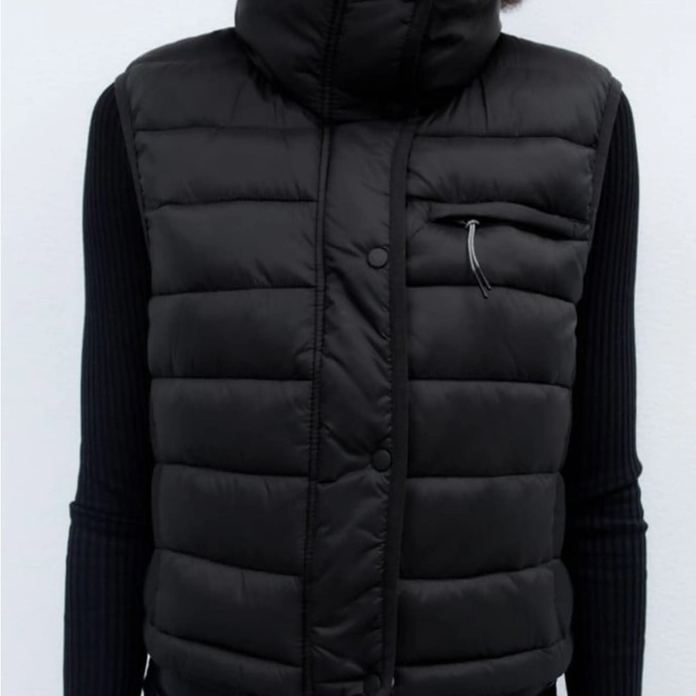 Zara Black Quilted Hooded Puffer Vest